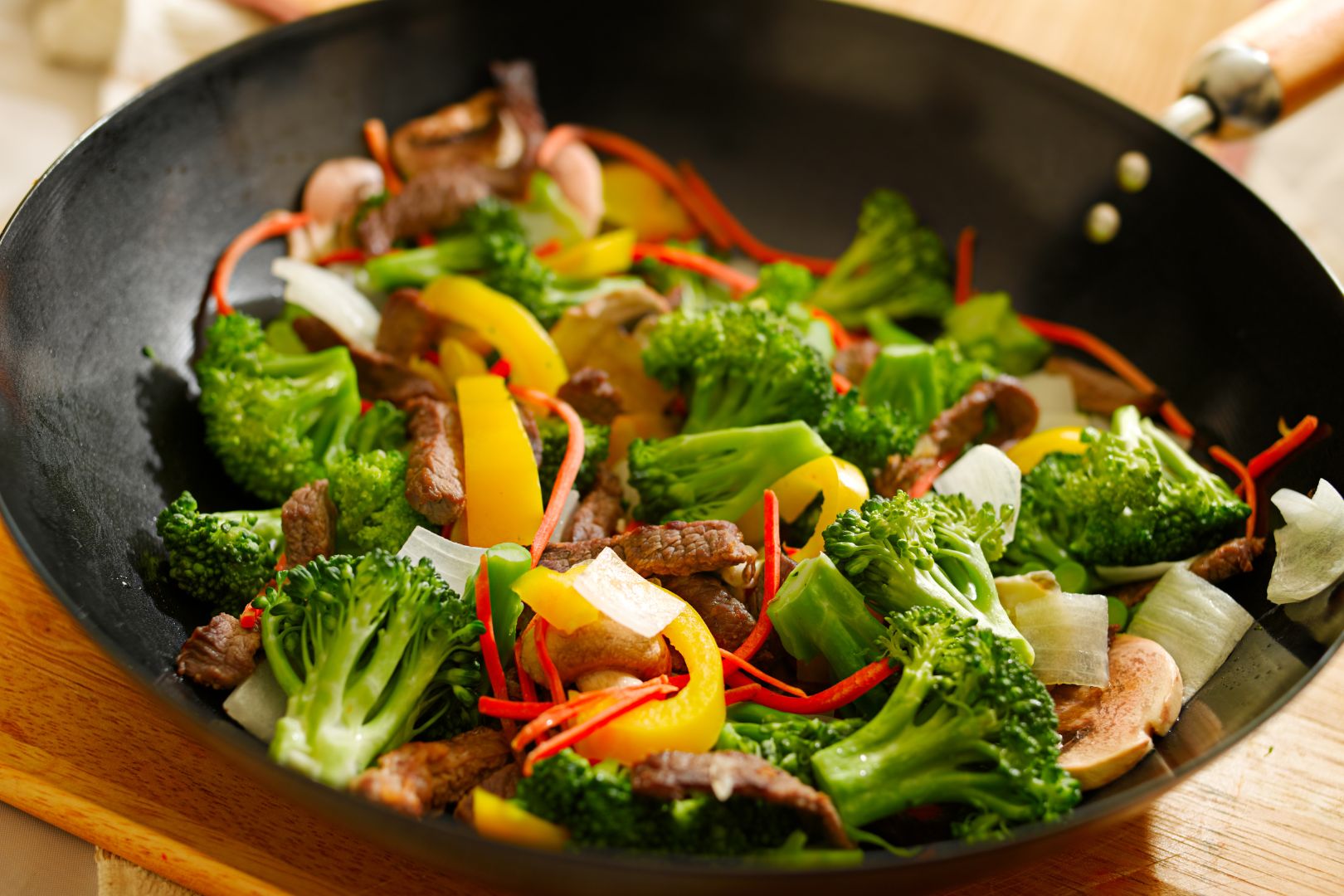 Como Fritar Legumes na Panela Wok