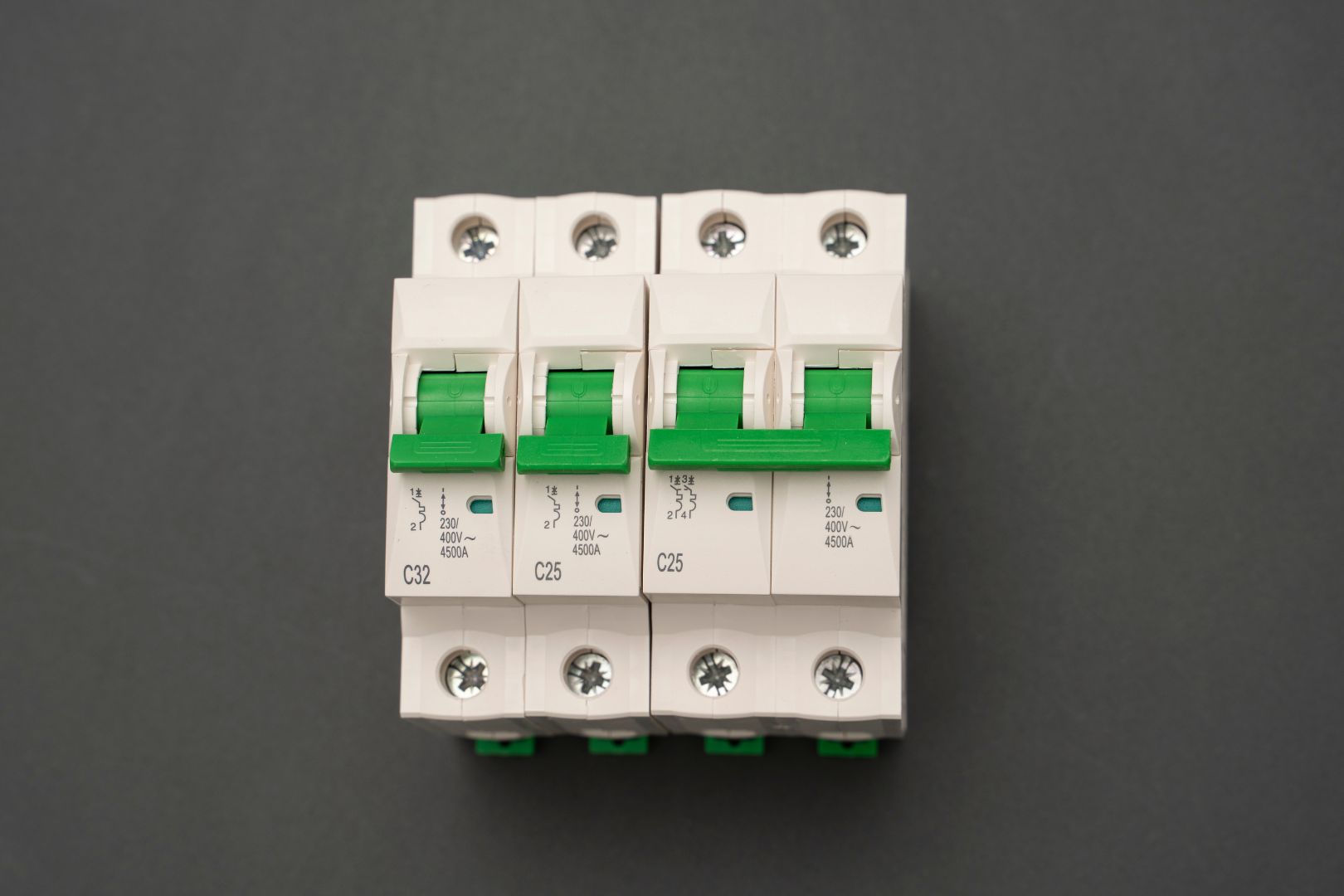 disjuntor dr desarmando sozinho