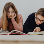 Como aprender um idioma sem morar fora